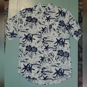 St. John's Bay short sleeve men's size large button down